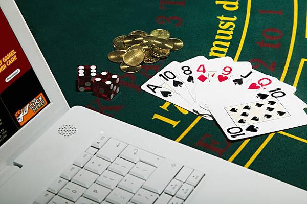Play Fun Blackjack Games through the best online casino sites Singapore for Players